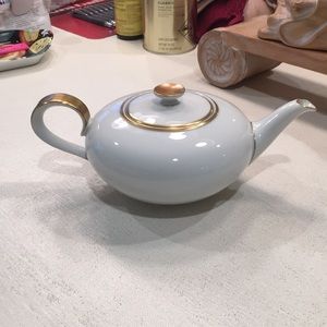 Porcelain Heinrich Ammut china teapot